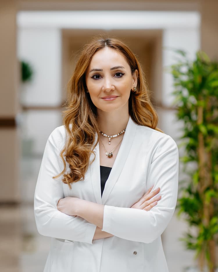 <p>Pediatr, SCOPE sertifikatlı piylənmənin idarə ediməsi &uuml;zrə m&uuml;təxəssis,</p>

<p>Diyetoloq, Preventiv Tibb həkimi</p>